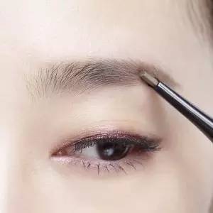 眉毛如何畫才好看？畫好眉毛的方法！